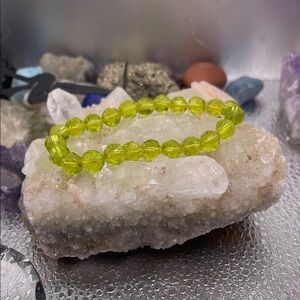 3.4.26-5 Elegant Lime Green Faceted Beaded Stretchy Bracelet